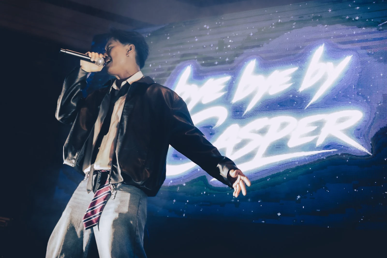 A finalist performing on THE ICON stage